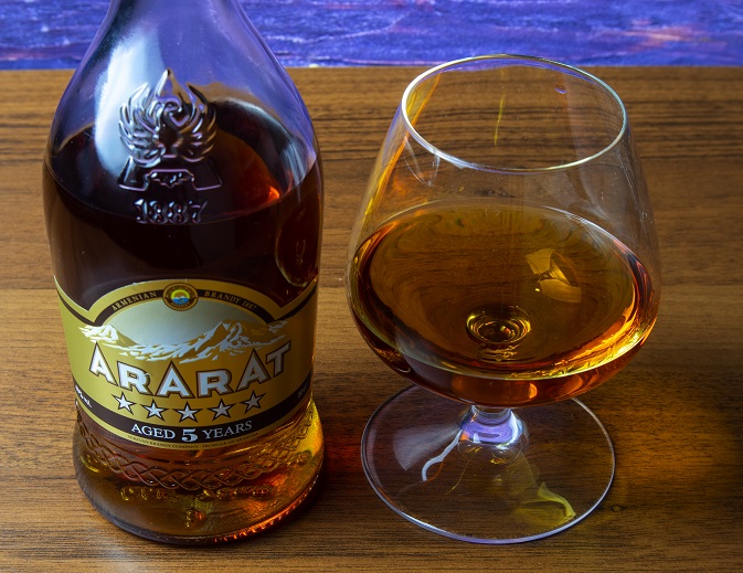 фото коньяка Арарат 5