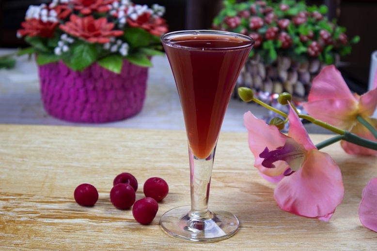 ликер из водки на вишне фото