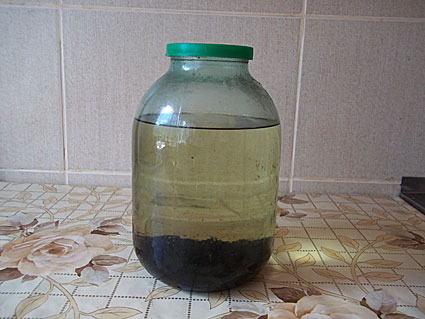 фото очистки водки углем