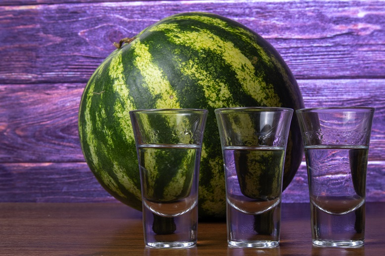 фото самогона из арбуза