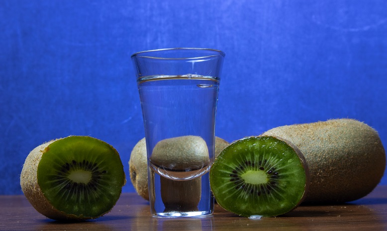 фото самогона из киви