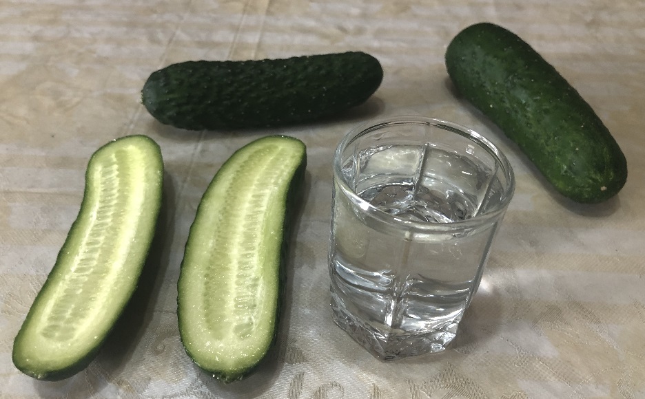 фото самогона из огурцов