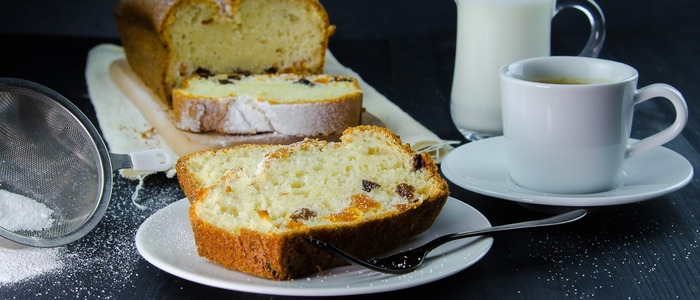 Кекс с курагой и черносливом