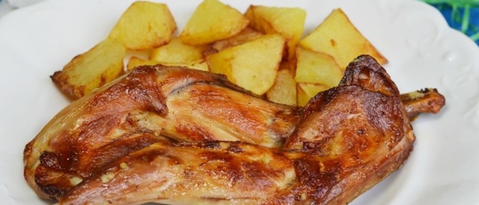 Кролик в рукаве в сметане