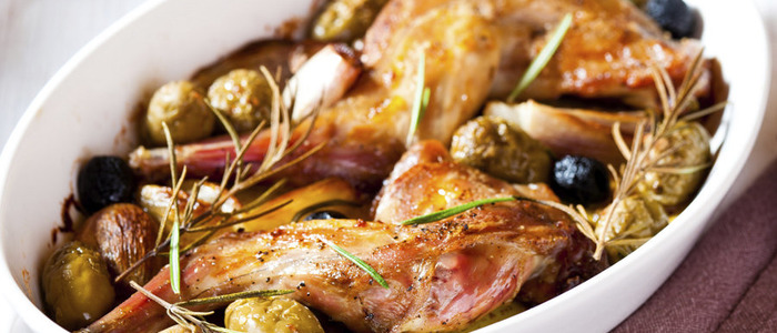 Кролик в рукаве в духовке