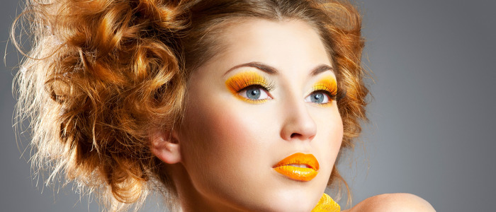 Макияж под желтое платье Макияж под желтое платье для блондинок