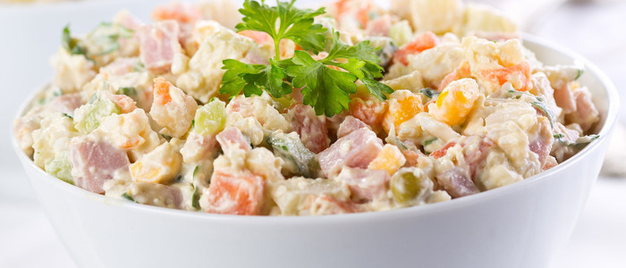 салат Оливье Оливье с огурцом