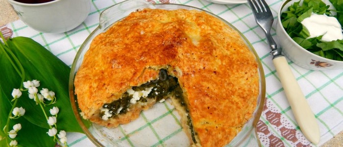 Пирог с щавелем и яйцом