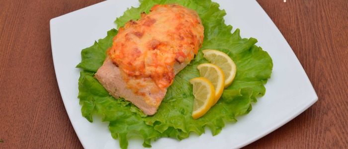 Рыба под овощной шубой в духовке