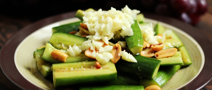 Битые огурцы Салат битые огурцы