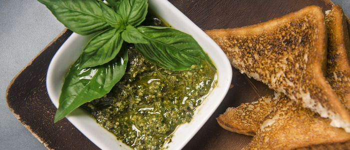 Соус из кинзы Соус из кинзы и томатной пасты