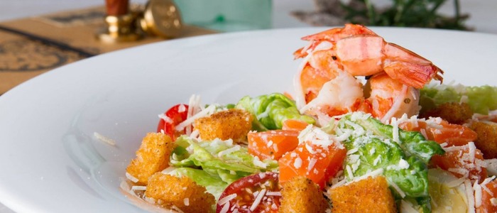 Цезарь с креветками Цезарь с креветками в домашних условиях