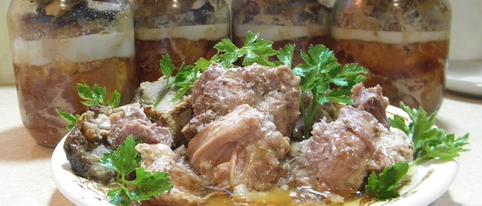 Тушенка из свинины в домашних условиях