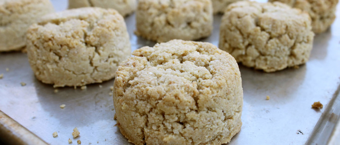 Вегетарианское печенье Вегетарианское печенье из миндального жмыха
