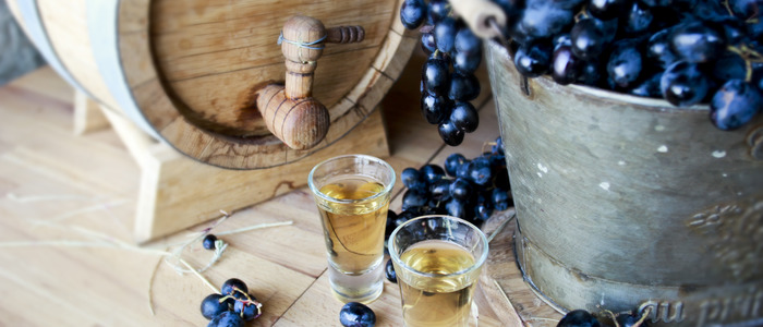 Вино из изюма и риса