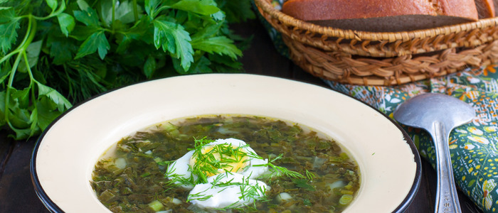 Зеленые щи из шпината