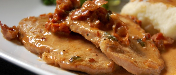 эскалоп из свинины на сковороде