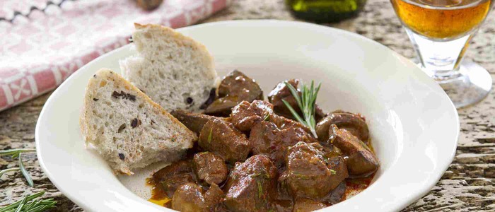 гуляш из говядины в мультиварке