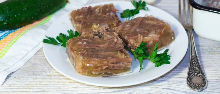 холодец из свиных ножек холодец из свиных ножек и курицы....