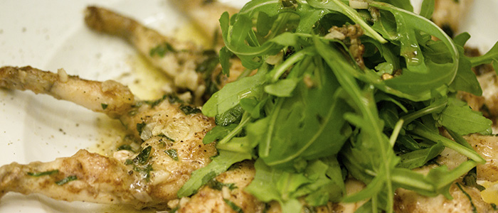 Салат с лягушачьими лапками Приготовить лягушачьи лапки