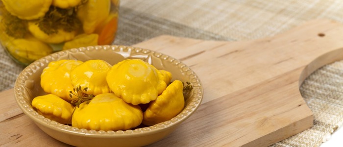 хрустящие маринованные патиссоны