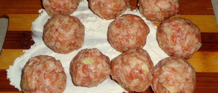 мясные шарики в духовке в соусе
