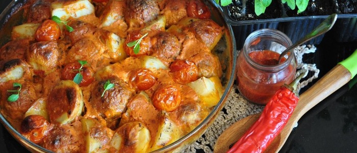 мясные шарики в духовке в соусе
