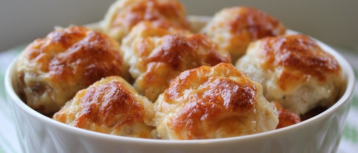 мясные шарики в духовке в тесте