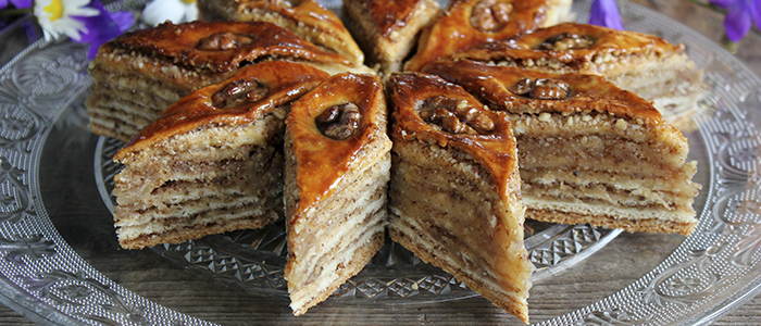 Медовая пахлава в домашних условиях Пахлава в домашних условиях с медом