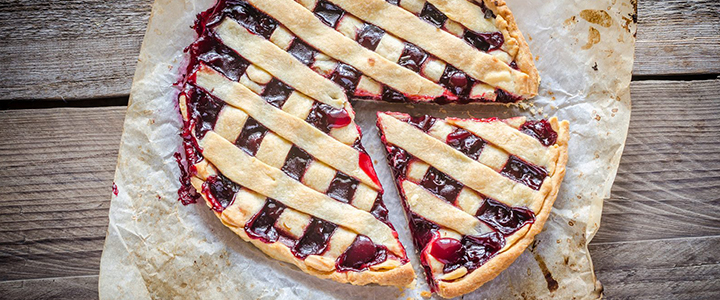 Пирог с черешней в мультиварке Пирог с черешней