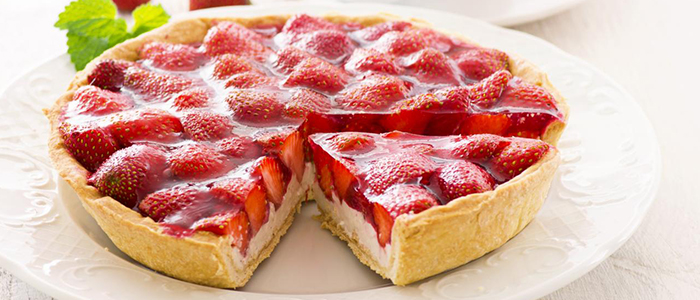 Простой пирог с клубничным вареньем Пирог с клубничным вареньем