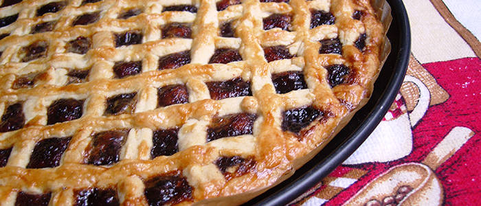 Вкусный пирог с клубничным вареньем Пирог с клубничным вареньем простой