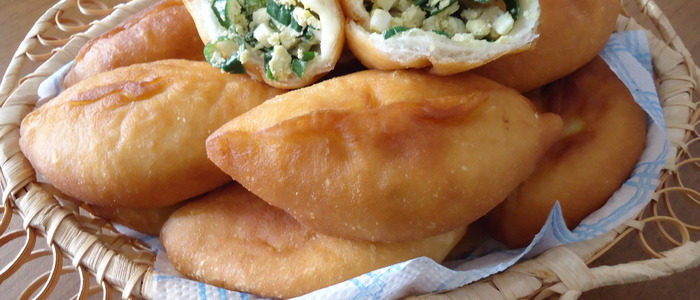 пирожки с яйцом и зеленью в духовке