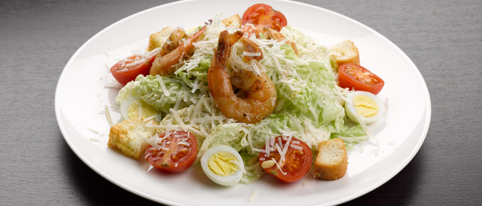 Цезарь с креветками простой Цезарь с креветками..