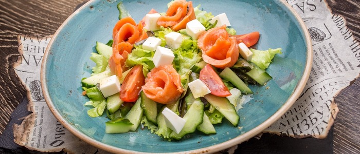 салат «Суши» с красной рыбой