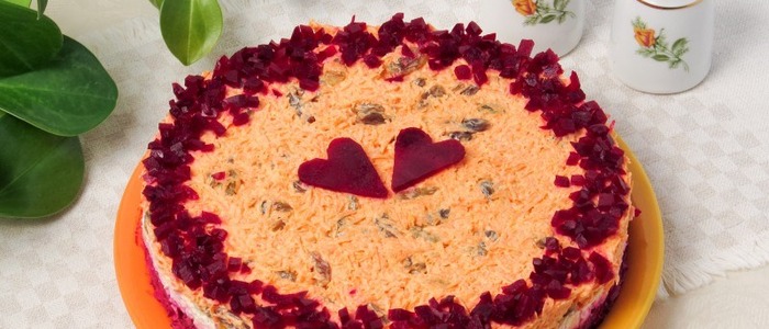 салат любовница с орехами