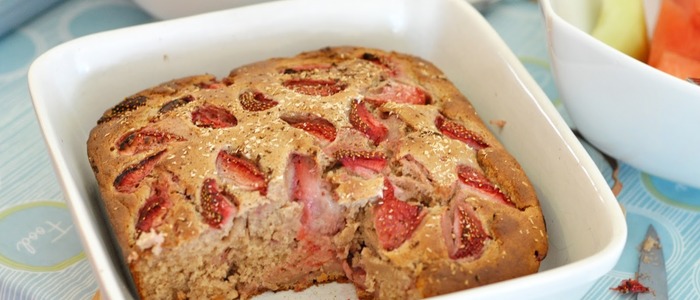 шарлотка с клубникой в духовке