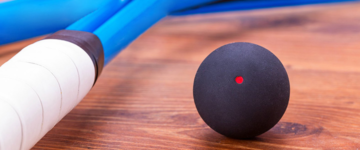 Как играть в сквош Мяч для сквоша