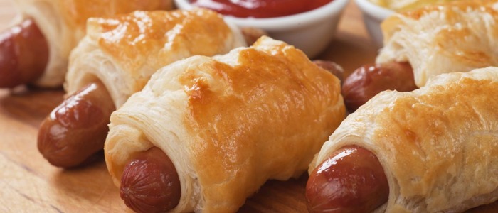 сосиски в слоёном тесте в бездрожжевом тесте