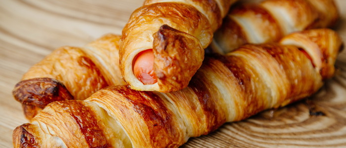 сосиски в слоёном тесте в бездрожжевом тесте