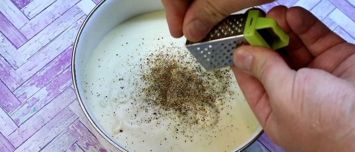 приготовление соуса Бешамель