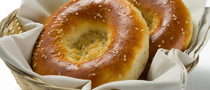 Узбекская лепешка на сковороде Узбекская лепешка с луком