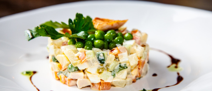 вегетарианский оливье вегетарианский оливье с грибами.