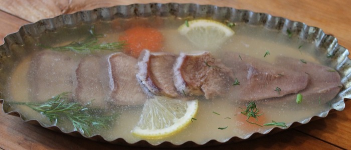 заливное из свиного языка заливное из свиного языка в бутылке.